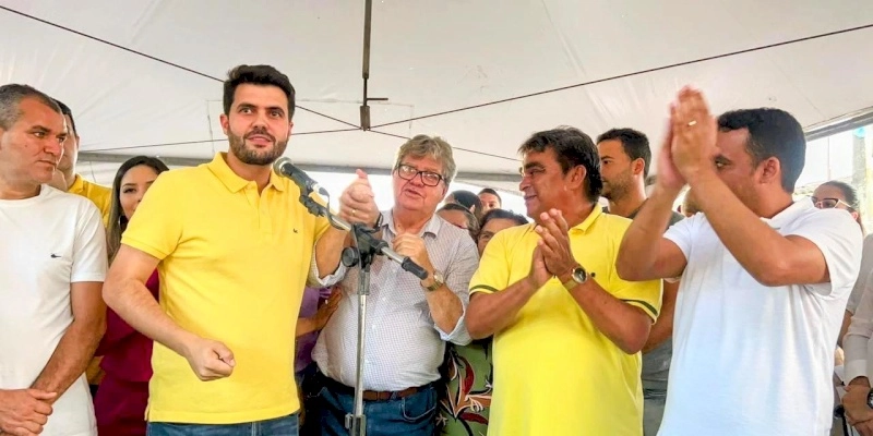 Junto com João Azevêdo e prefeito Antônio Gomes, Wilson Filho visita obra da travessia urbana de Marí