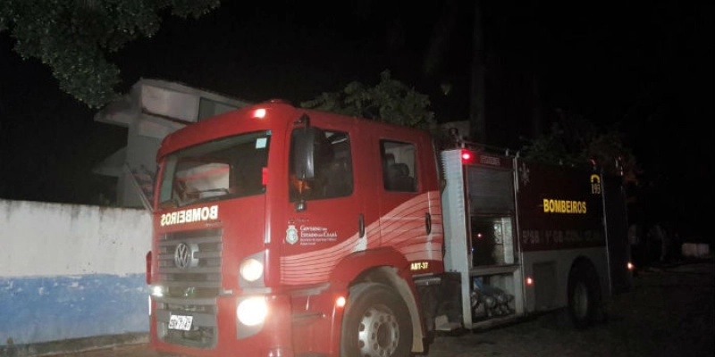 Creche e estação de energia são incendiadas por criminosos no 21º dia de ataques do Ceará
