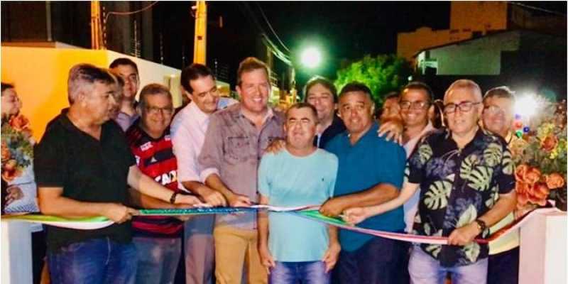 Obra de construção de Ponte sobre o Canal do Estreito é inaugurada pelo Prefeito Tyrone