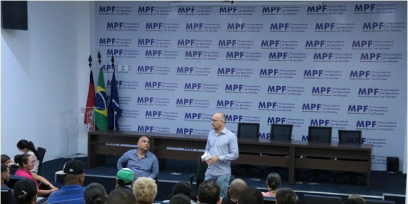 MPF em João Pessoa recebe famílias de comunidade sob risco de despejo