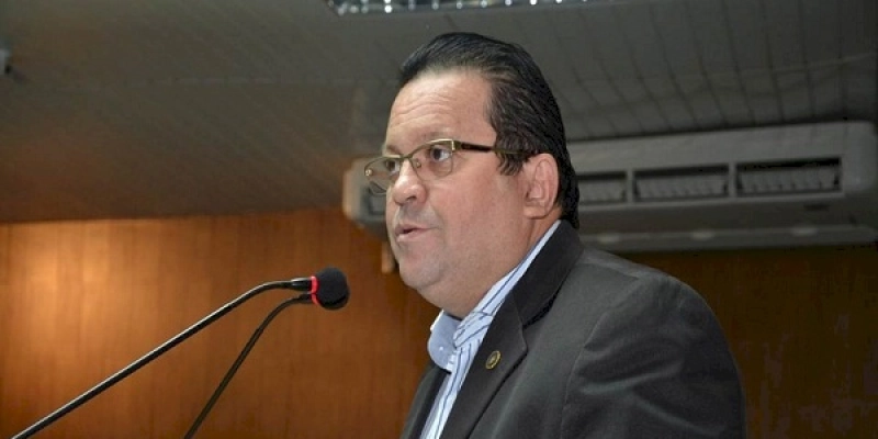 Vereador Olimpio lamenta atraso nas bolsas dos Guardas Civis, cobra pagamento e nomeação em Campina Grande
