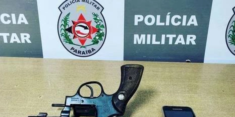 Policiais Militares prendem indivíduo por porte ilegal de arma de fogo