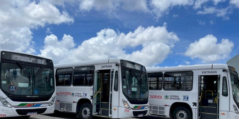 Governo acompanha entrega de novos ônibus para linhas de Cabedelo
