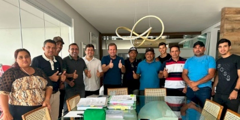 Fábio Tayrone anuncia construção de vestuário no campo do Núcleo 1 e reforma do campo de futebol Paulão, em São Gonçalo 