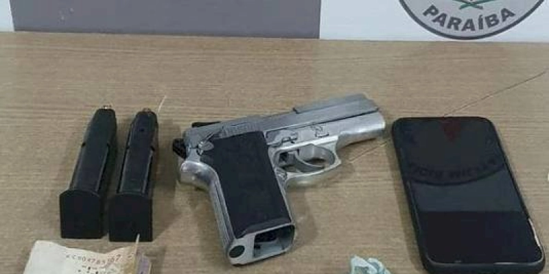 Polícia Militar prende indivíduo com arma de fogo e droga, na Paraíba