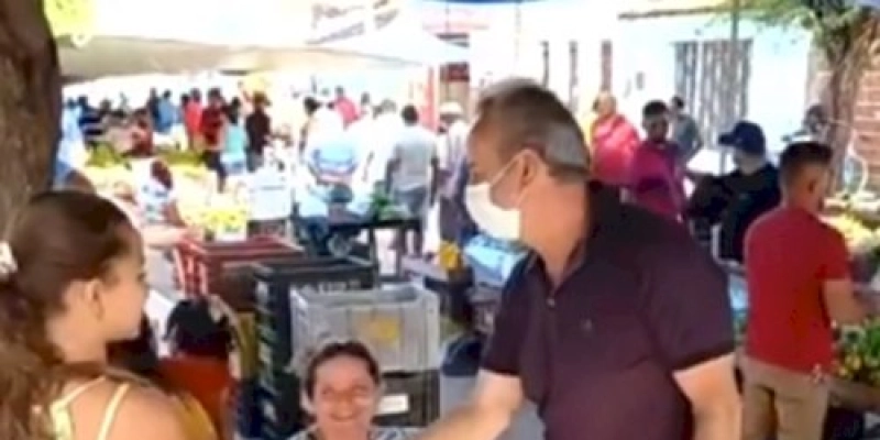 Zé Célio realiza visitas às feiras livres em Sousa
