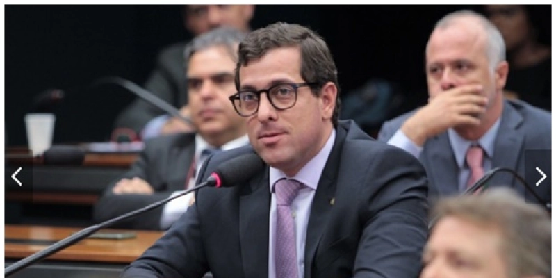 Projeto de Gervásio Maia concede auxílio emergencial a frentistas por três meses