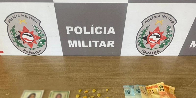 Polícia prende acusado de tráfico de drogas em carro clonado na Paraíba