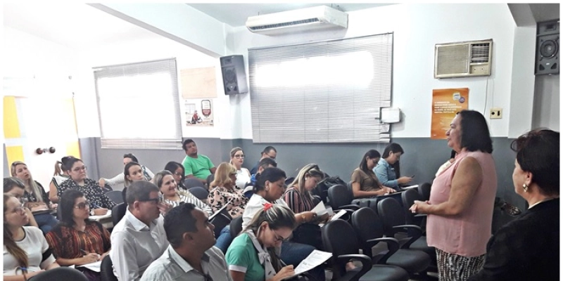Lacen-PB capacita profissionais do Sertão sobre tuberculose e hanseníase