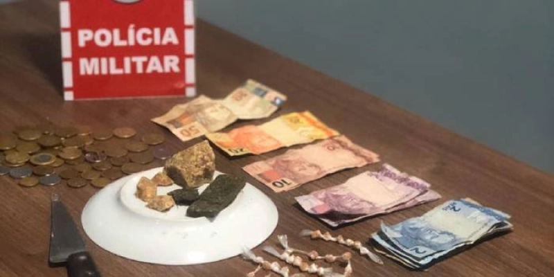 Mais um ponto de venda de drogas é desarticulado pela Polícia Militar na noite de ontem (22)
