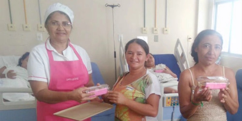 Pacientes, funcionárias e acompanhantes de Maternidade paraibana receberam homenagens pelo Dia Internacional da Mulher