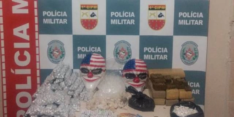 Polícia desarticula ponto de tráfico e apreende drogas que seriam distribuídas no Carnaval