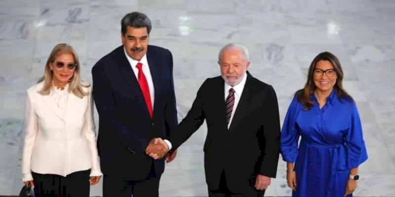 Lula exalta Maduro e afirma que Venezuela é uma ‘democracia’