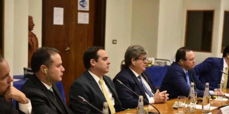 Governadores do Nordeste discutem infraestrutura e cooperação econômica com ministros italianos
