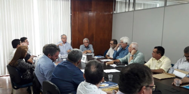 DER reúne diretores e gerentes e faz balanço do andamento das obras rodoviárias