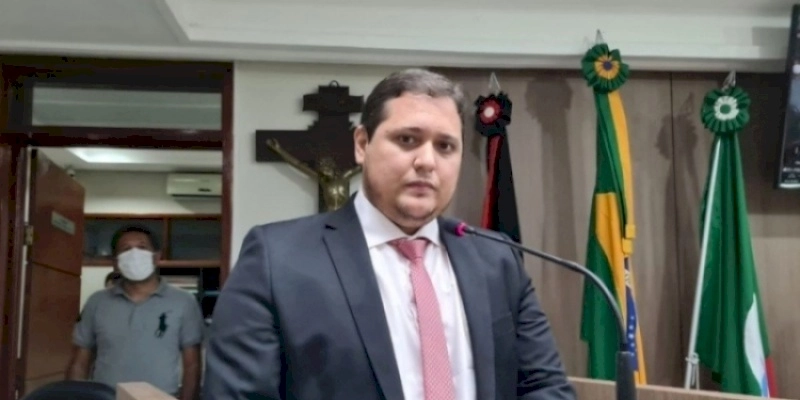 Presidente da Câmara de Vereadores de Sousa homologa Concurso para cargos efetivos