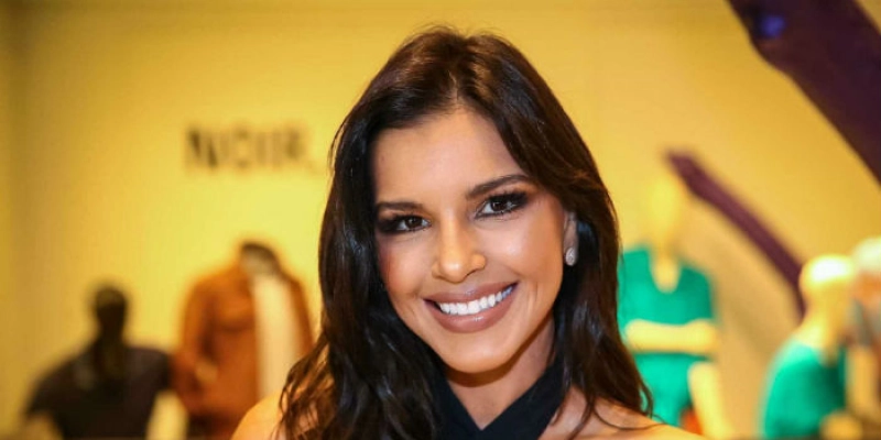 Mariana Rios planeja volta às novelas para este ano