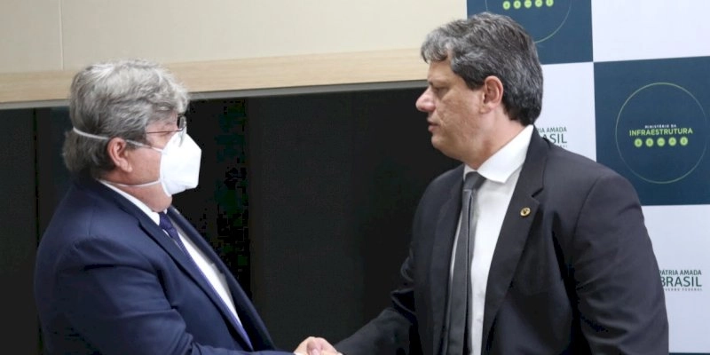 João Azevêdo apresenta obras de mobilidade urbana e dragagem do Porto de Cabedelo em reunião com ministro da Infraestrutura