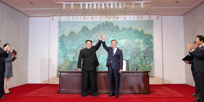 Líderes de Coreia do Norte e do Sul prometem fim das armas nucleares