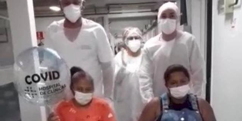 Juntas, mãe e filha se recuperam da Covid-19 e recebem alta do Hospital de Clínicas no mesmo dia