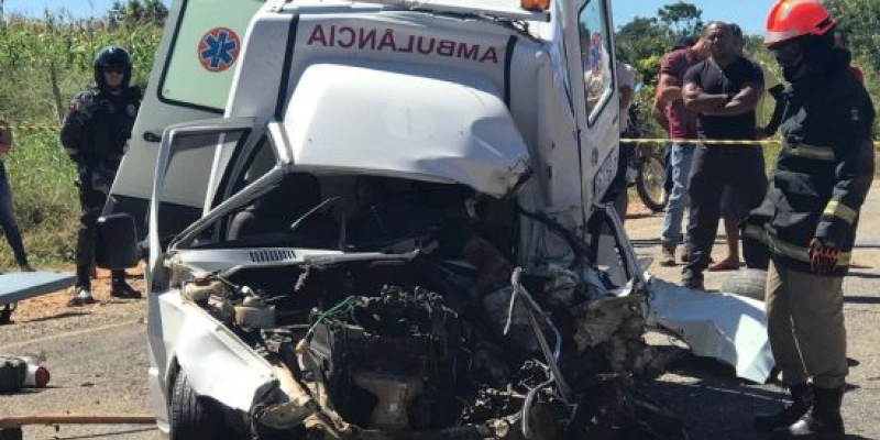 URGENTE: Grave colisão entre veículos deixa saldo de duas vítimas fatais 