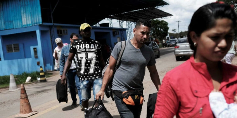 Fronteira com Venezuela reabre, mas crise humanitária persiste
