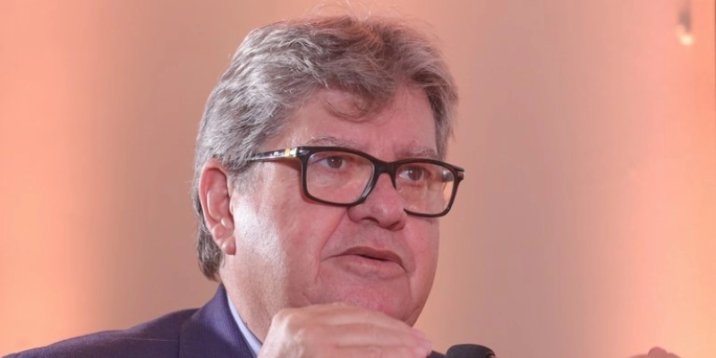 João Azevêdo anuncia ‘Opera Paraíba Mulher’ com oferta de cirurgia de endometriose