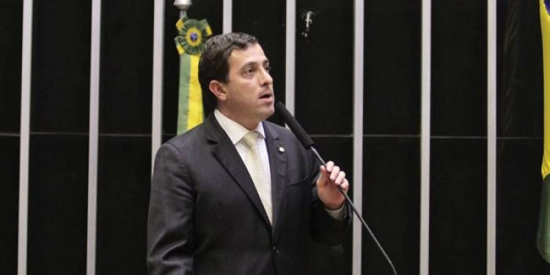 Projeto de Gervásio obriga planos de saúde a cobrirem teste para Covid-19