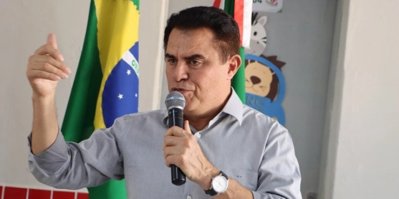 “Momento certo virá”, diz Santiago sobre anistia aos não violentos do 8 de janeiro