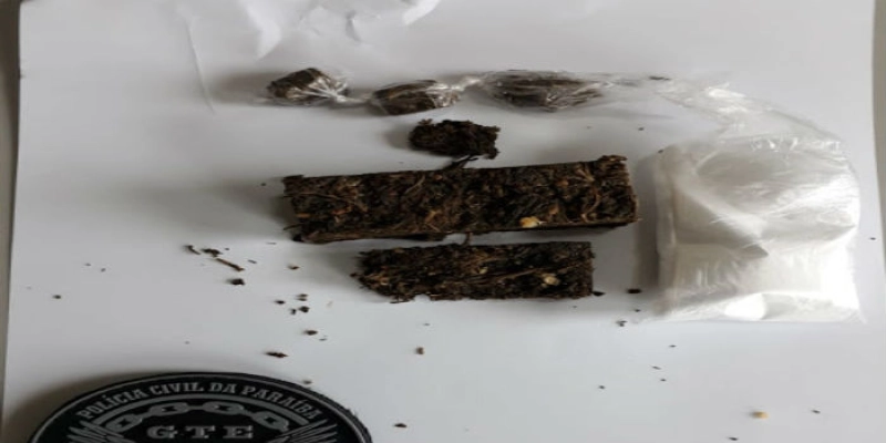 Jovem de 21 anos é presa pelo GTE por tráfico de drogas em Cajazeiras