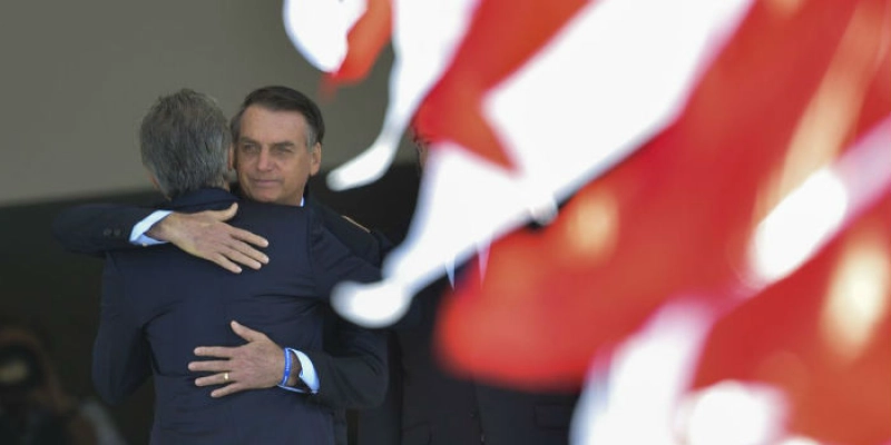 Macri é recebido no Palácio do Planalto por Bolsonaro