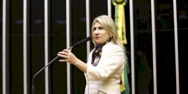 Deputado Edna Henrique desiste da reeleição e passará apoiar Hugo Motta na Paraíba 