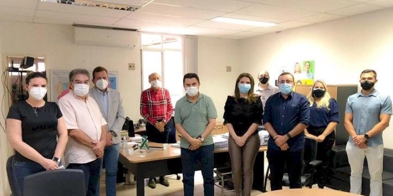 Wilson Santiago participa de audiência com secretário de Saúde da PB para tratar sobre instalação do LACEN do Sertão