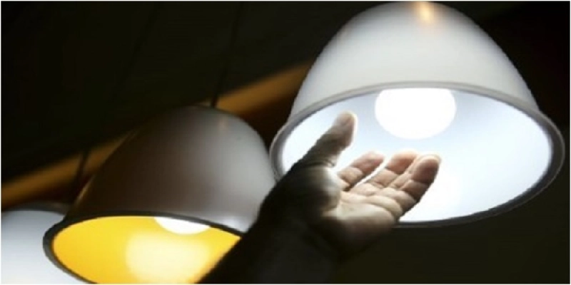 Encargos e taxas setoriais têm impacto de R$ 33 bilhões anuais na conta de luz
