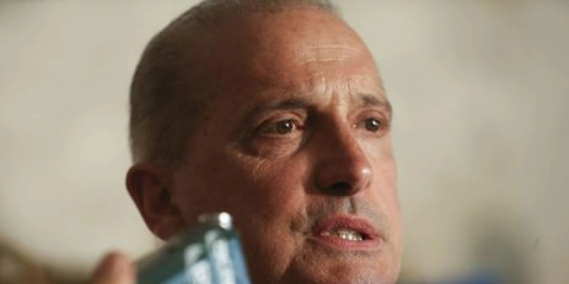 Onyx Lorenzoni deve ser oficializado ministro nesta segunda