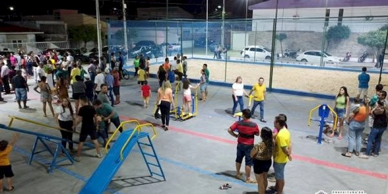 Gestão Tyrone e Zenildo beneficia população do bairro Bancários com a construção de quadra e arena esportiva