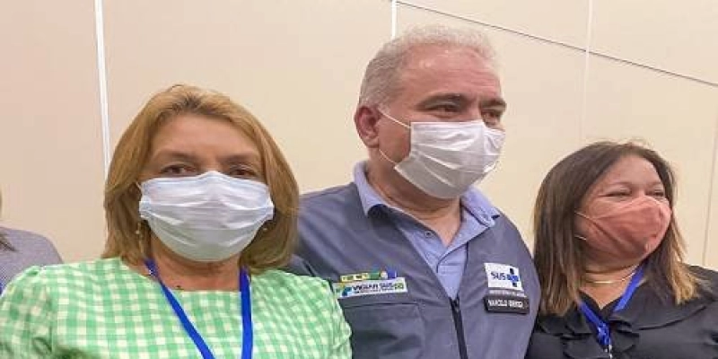 Secretária de Saúde de São José da Lagoa Tapada, Carmem Suzana, participa ao lado de Marcelo Queiroga de Oficina do Programa Previne Brasil, em João Pessoa