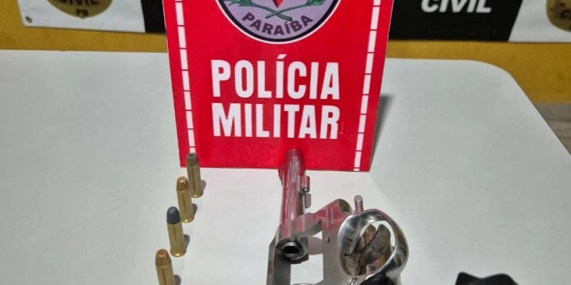 Polícia prende homem com arma de fogo perto de vaquejada, no sertão paraibano 