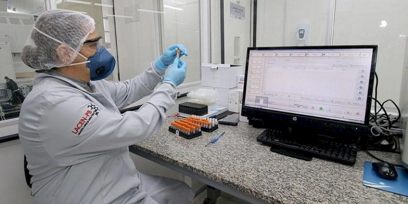 Lacen-PB recebe mais de 3 mil amostras por dia para diagnóstico da Covid-19