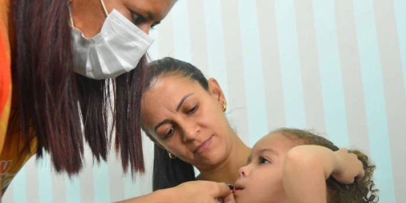 Prefeitura alerta sobre a importância da vacinação contra Poliomielite e atualização da caderneta da criança