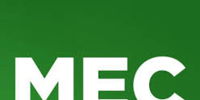 MEC suspende criação de novos cursos de medicina e anuncia política de redefinição da formação médica