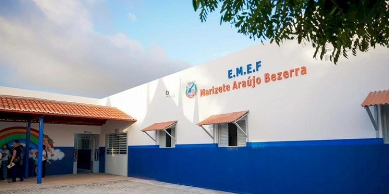 Vice-governador Lucas Ribeiro entrega reforma e ampliação de escola em Araruna
