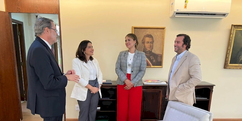 Secretária Pollyanna se reúne com representantes da embaixada do Chile no Brasil