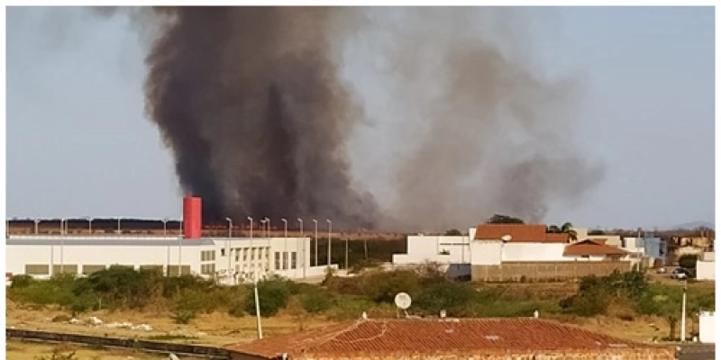 Cortina de fumaça invade ruas de Sousa e preocupam moradores; saiba mais 