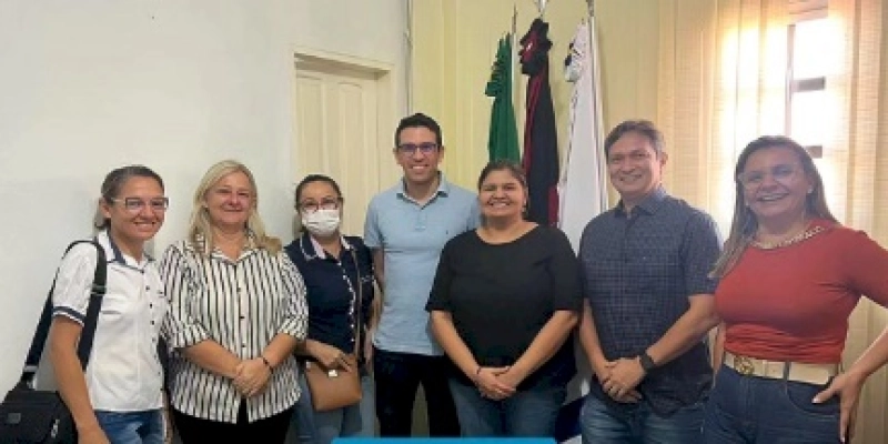 Secretária Narjara Araújo tem importante reunião com parte da equipe de saúde bucal, em Aparecida 