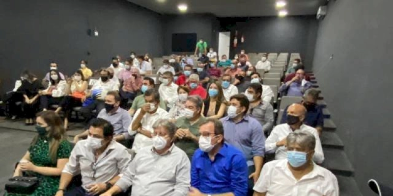 ENTREVISTA: Azevedo visita perimetral, Hospital, garante lacen, disse acreditar em Vené, não armar palanque para Bolsonaro, e torce pela paz entre João e Lindolfo em Sousa; Assista