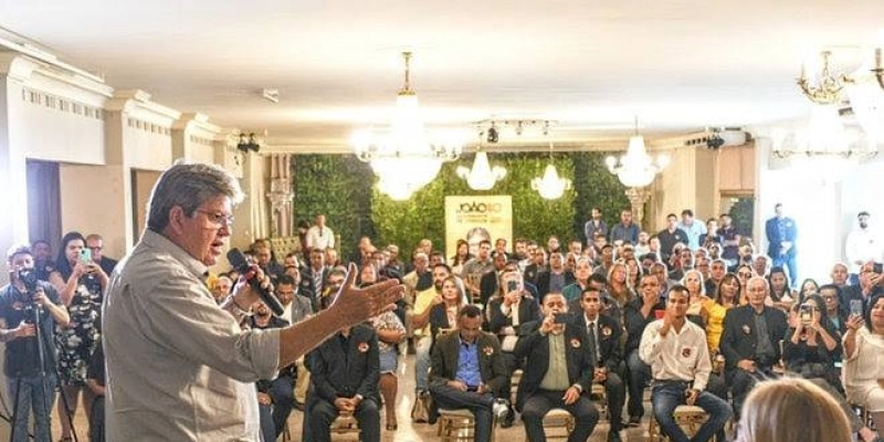 João se reúne com mais de 100 lideranças religiosas e destaca seu compromisso de cuidar das famílias paraibanas