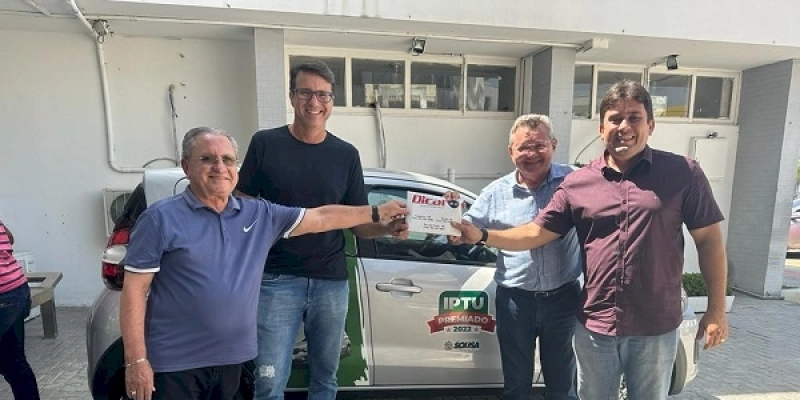 Em Sousa, prefeitura realiza a entrega de automóvel ao ganhador da Campanha IPTU Premiado