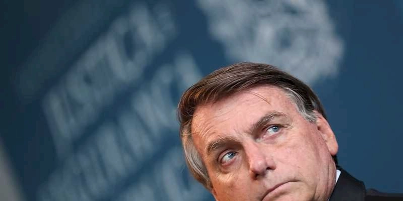 Bolsonaro sanciona lei que amplia o teste do pezinho