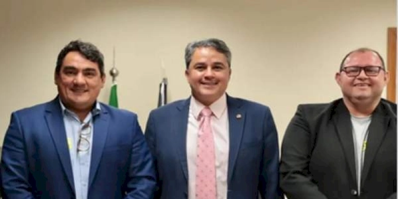 Lucas vai à Brasília, visita o gabinete de Efraim, e busca recursos e investimentos para o município de Marizópolis